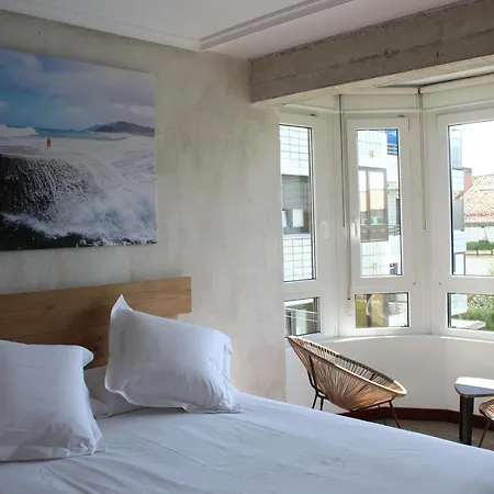 Apartamento Playa, Con Piscina Y Garaje *